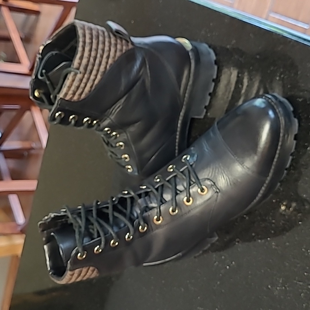 Mk Bastian Bootie